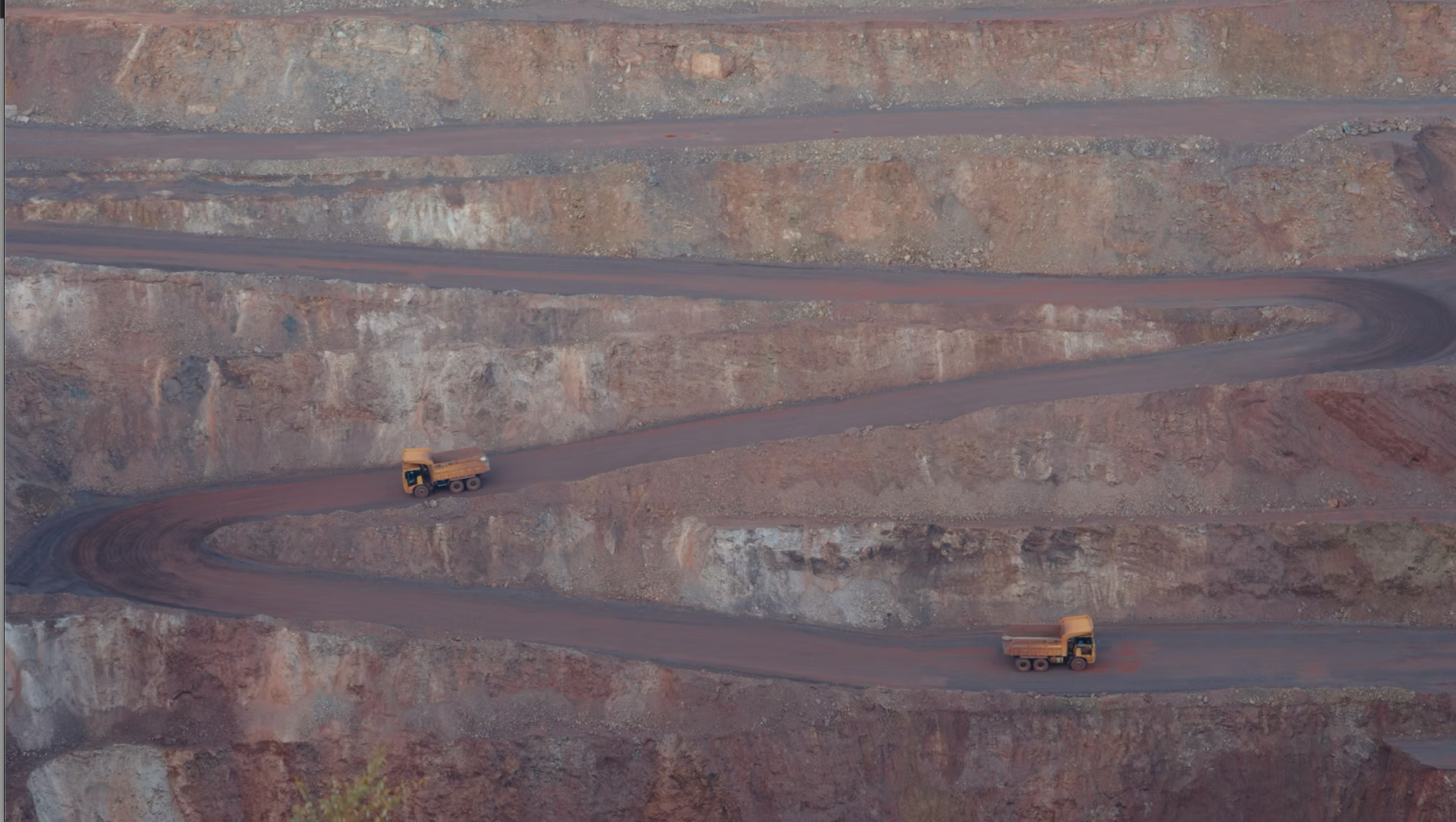 От военной документалистики к фестивальным сенсациям: что смотреть на ОМКФ-2026